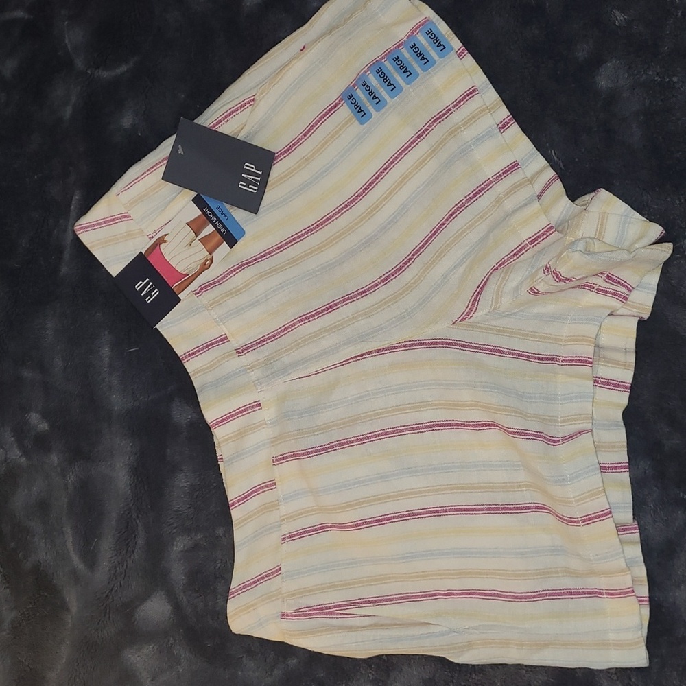GAP Women's Striped Shorts - Cream and Red